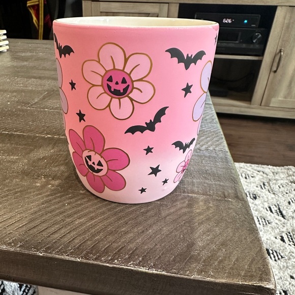 NWT Pink Spooky Flower Mug - Picture 4 of 5